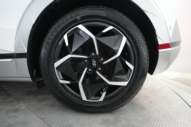 2024 Hyundai IONIQ 5 — photo 7 of 23