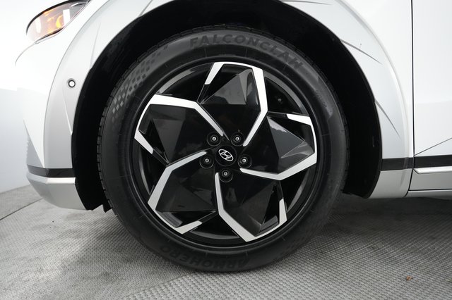 2024 Hyundai IONIQ 5 — photo 15 of 23
