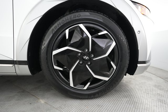 2024 Hyundai IONIQ 5 — photo 16 of 23