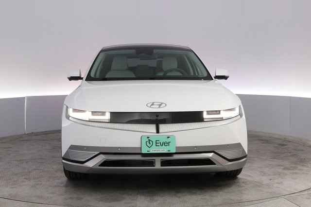 2024 Hyundai IONIQ 5 — photo 9 of 23