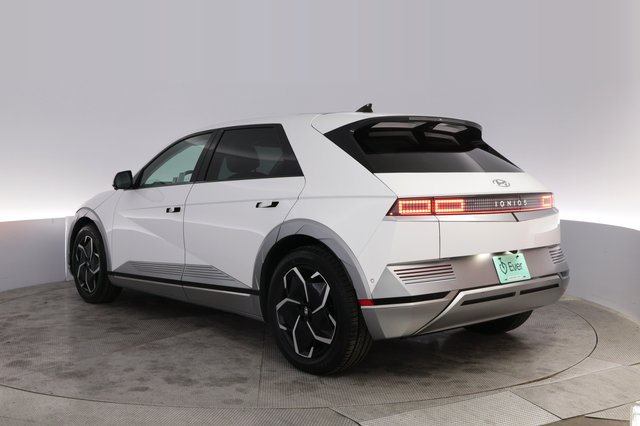 2024 Hyundai IONIQ 5 — photo 13 of 23