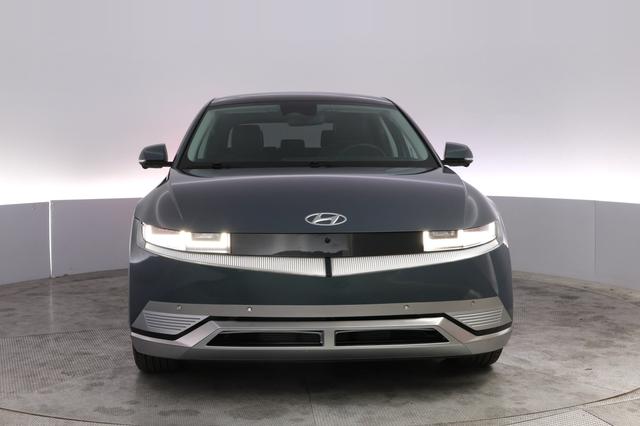 2024 Hyundai IONIQ 5 — photo 9 of 24