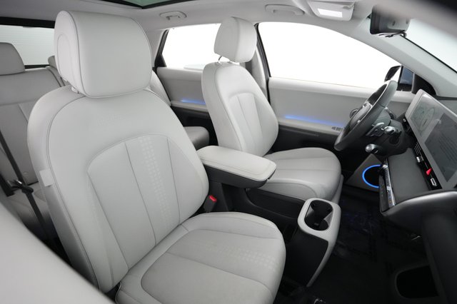 2024 Hyundai IONIQ 5 — photo 18 of 22