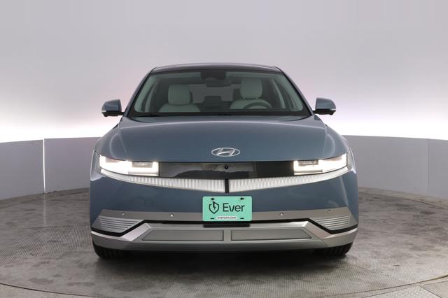 2024 Hyundai IONIQ 5 — photo 9 of 22