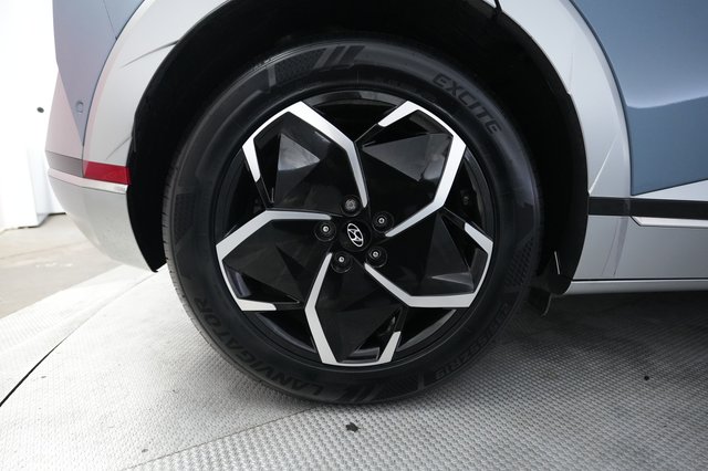 2024 Hyundai IONIQ 5 — photo 17 of 22