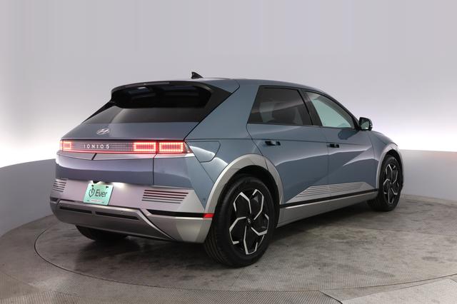 2024 Hyundai IONIQ 5 — photo 2 of 22