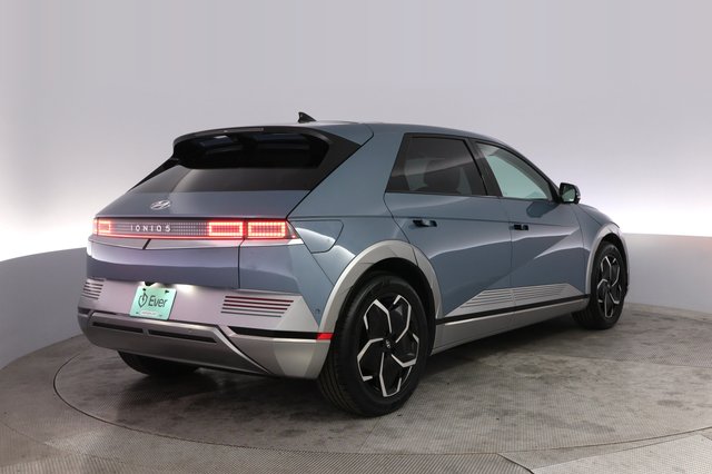 2024 Hyundai IONIQ 5 — photo 2 of 22