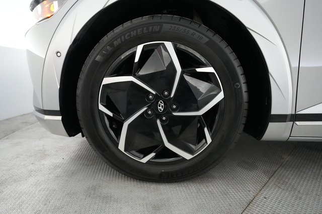 2024 Hyundai IONIQ 5 — photo 15 of 25