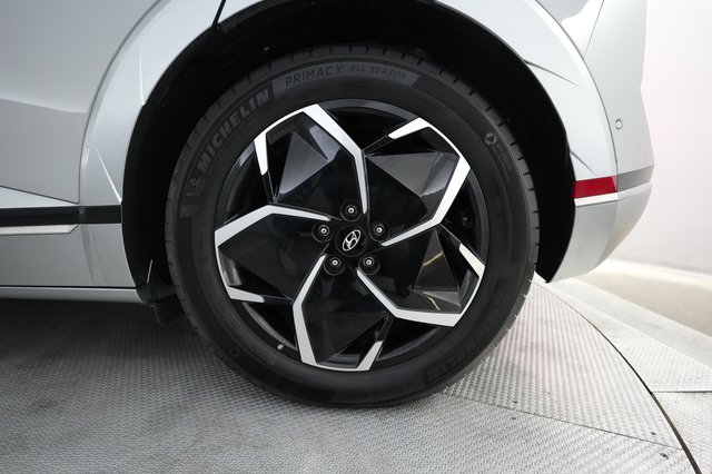 2024 Hyundai IONIQ 5 — photo 7 of 25