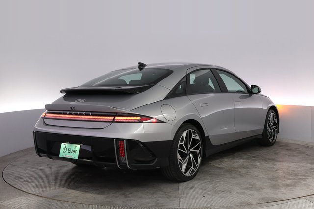 2024 Hyundai IONIQ 6 — photo 2 of 23