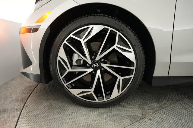 2024 Hyundai IONIQ 6 — photo 15 of 23