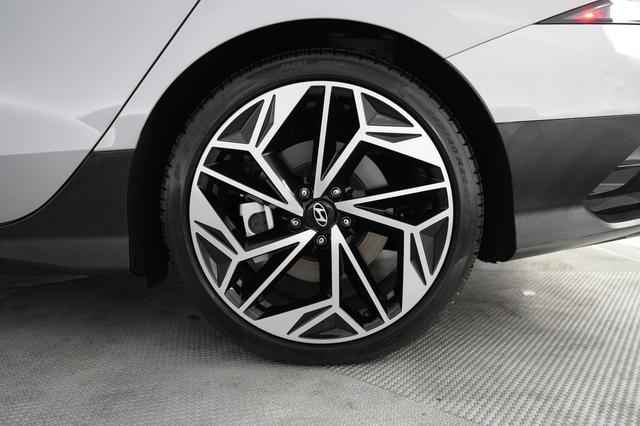 2024 Hyundai IONIQ 6 — photo 7 of 23