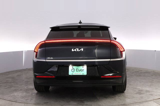 2024 Kia EV6 — photo 12 of 23