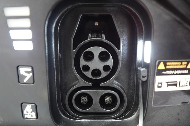 2024 Kia EV6 — photo 8 of 23