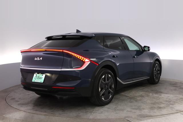 2025 Kia EV6 — photo 2 of 23