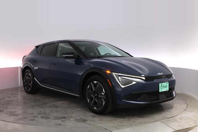 2025 Kia EV6 — photo 10 of 23