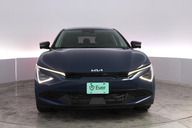 2025 Kia EV6 — photo 9 of 23