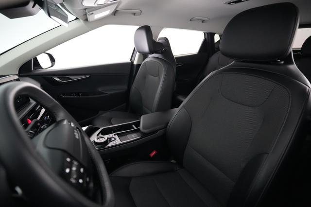 2025 Kia EV6 — photo 3 of 23