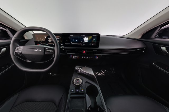 2025 Kia EV6 — photo 21 of 23