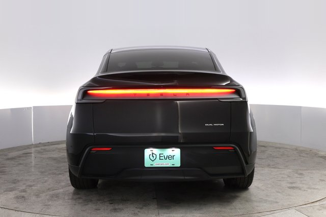 2026 Tesla Model Y — photo 12 of 22