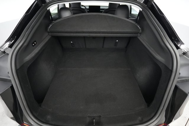2026 Tesla Model Y — photo 6 of 22