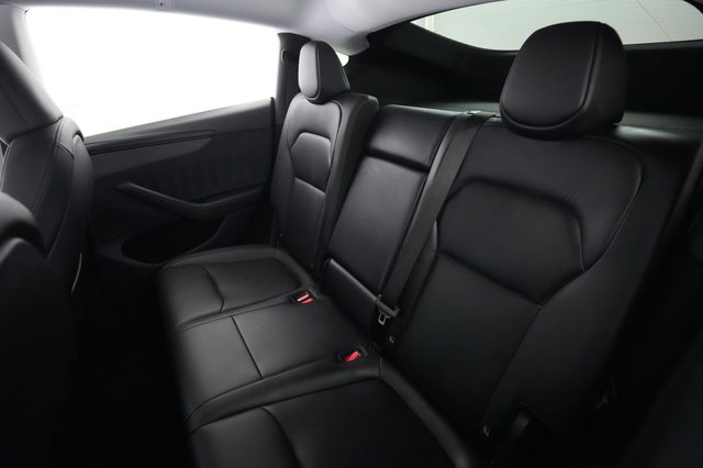 2026 Tesla Model Y — photo 19 of 22