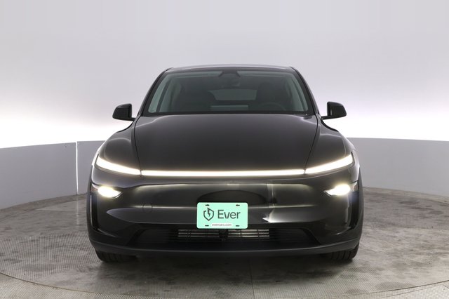 2026 Tesla Model Y — photo 9 of 22