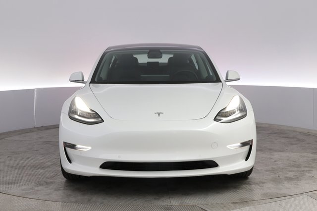 2018 Tesla Model 3 — photo 9 of 21