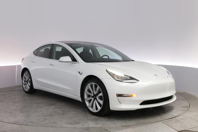 2018 Tesla Model 3 — photo 10 of 21