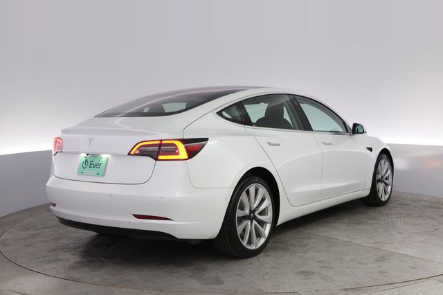 2018 Tesla Model 3 — photo 2 of 21