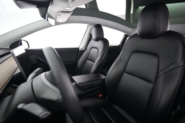 2022 Tesla Model Y — photo 3 of 28