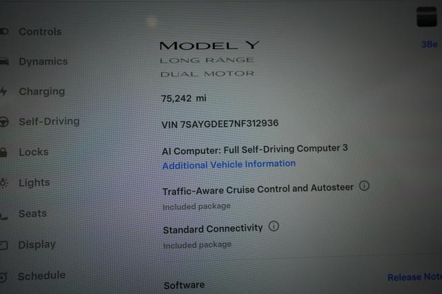 2022 Tesla Model Y — photo 5 of 28