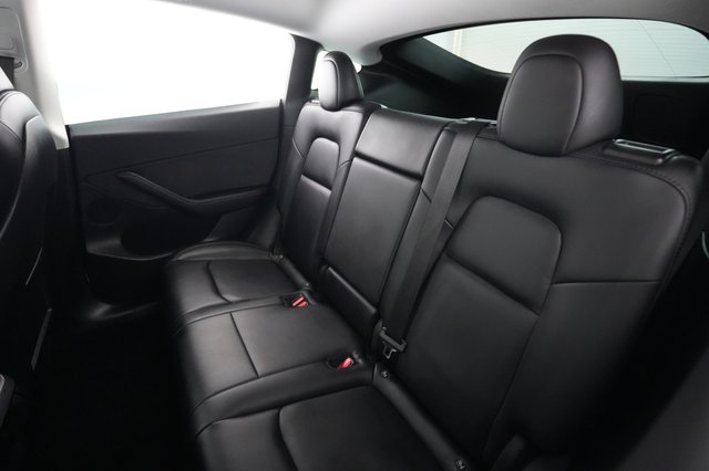 2022 Tesla Model Y — photo 19 of 21