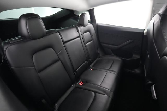 2022 Tesla Model Y — photo 4 of 21