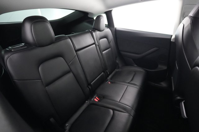 2022 Tesla Model Y — photo 4 of 21