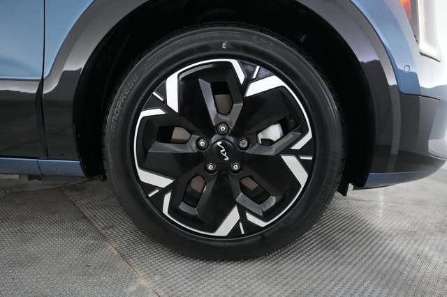 2023 Kia Niro EV — photo 16 of 23