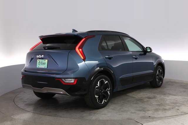 2023 Kia Niro EV — photo 2 of 23