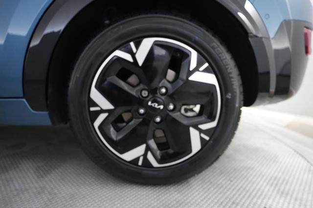 2023 Kia Niro EV — photo 7 of 23