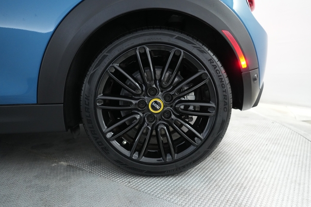 2023 MINI Cooper SE