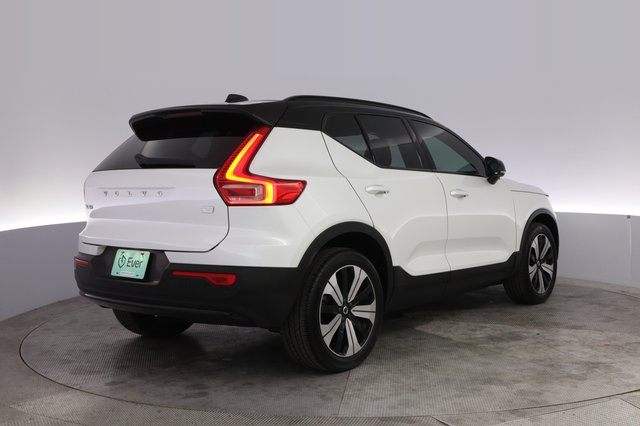 2023 Volvo XC40 Recharge — photo 2 of 27