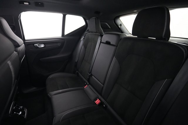 2023 Volvo XC40 Recharge — photo 19 of 27