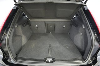2023 Volvo XC40 Recharge — photo 6 of 26
