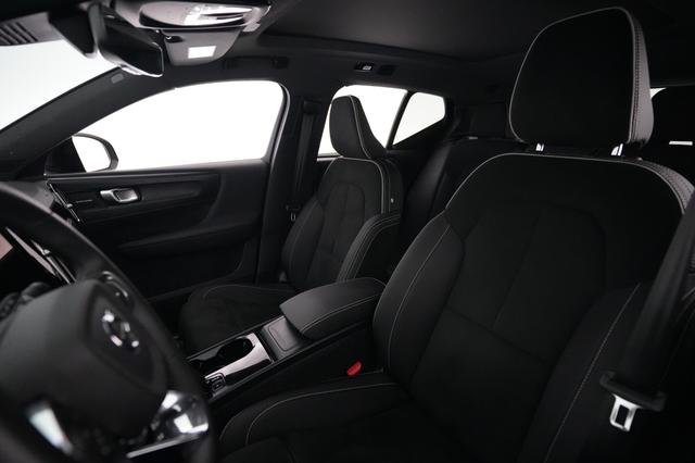 2023 Volvo XC40 Recharge — photo 3 of 26