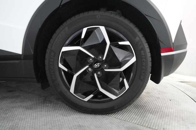 2023 Hyundai IONIQ 5 — photo 7 of 25