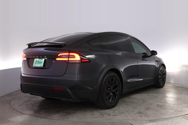 2024 Tesla Model X — photo 2 of 24