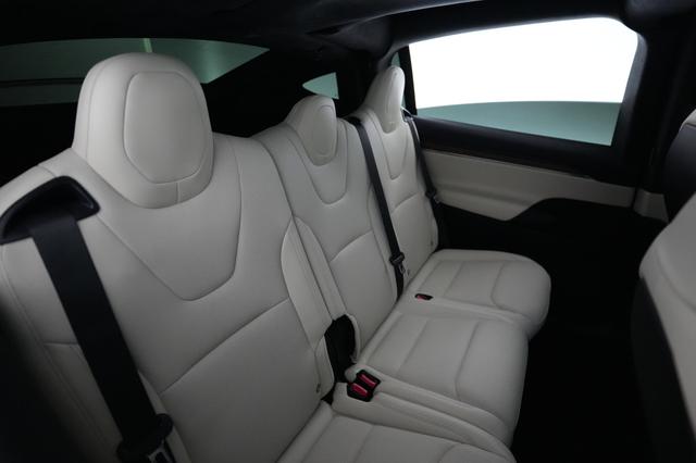 2024 Tesla Model X — photo 4 of 24