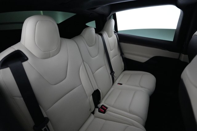 2024 Tesla Model X — photo 4 of 24