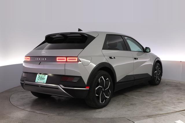 2024 Hyundai IONIQ 5 — photo 2 of 21