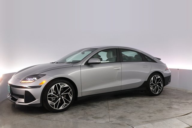 2024 Hyundai IONIQ 6 — photo 14 of 24