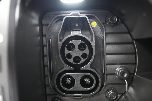 2024 Hyundai IONIQ 6 — photo 8 of 24